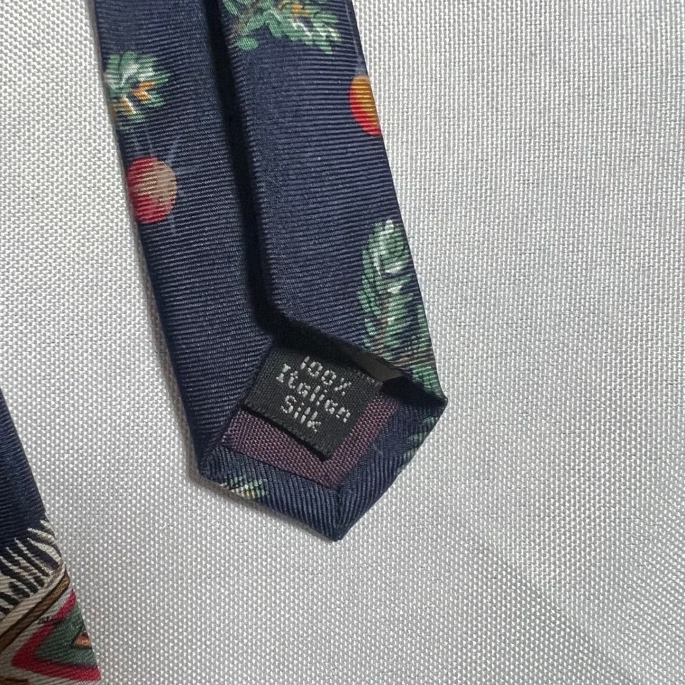 Zylos George Machado Mens Navy Blue 100% Italian Silk Santa Claus‎ Christmas Tie